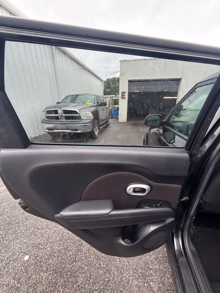 Used 2016 Black Kia Base image 16