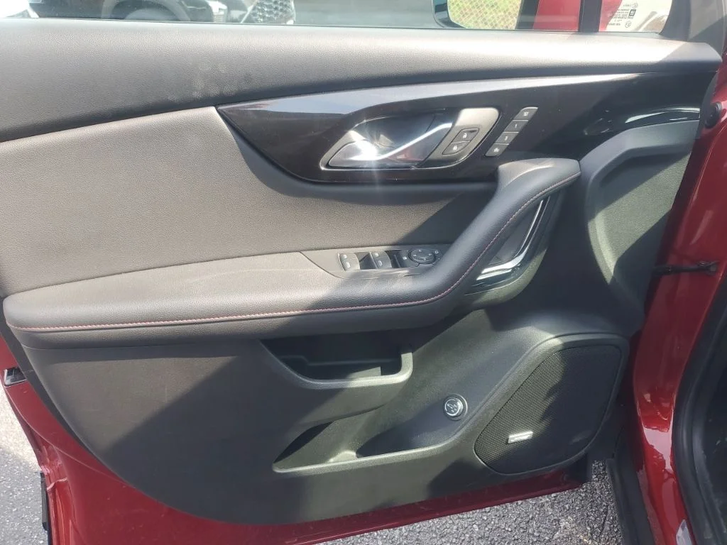 Used 2023 Red Chevrolet RS image 19