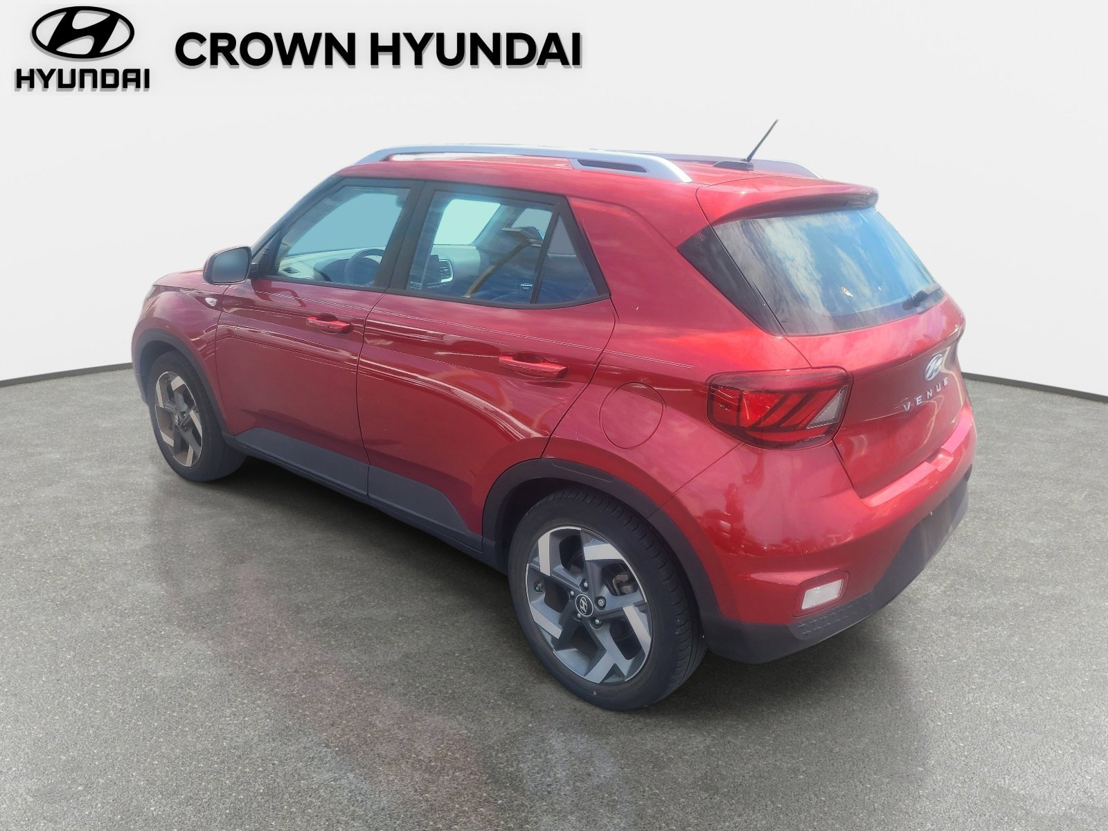 Used 2023 Ultimate Red Hyundai Limited image 6