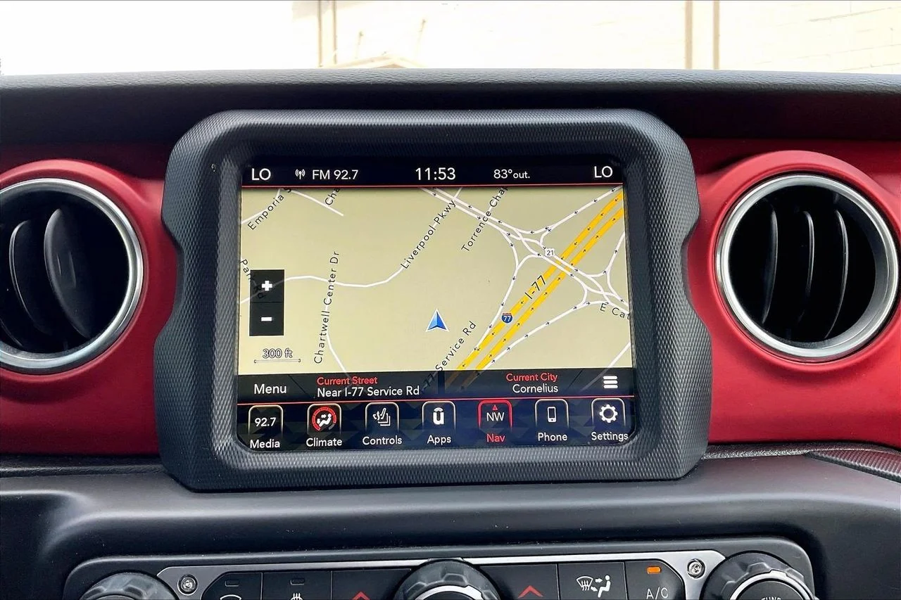 Used 2018 White Jeep Rubicon image 13