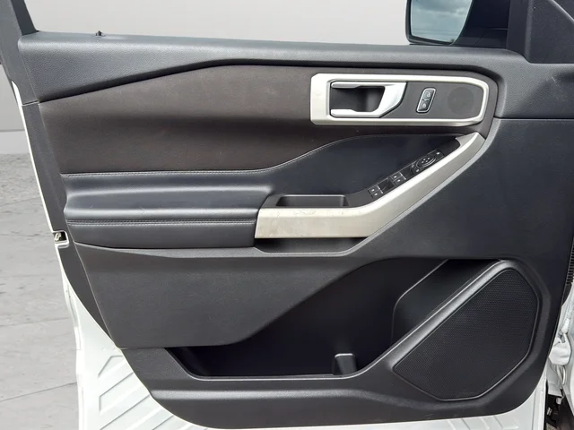 Used 2020 White Ford XLT image 17