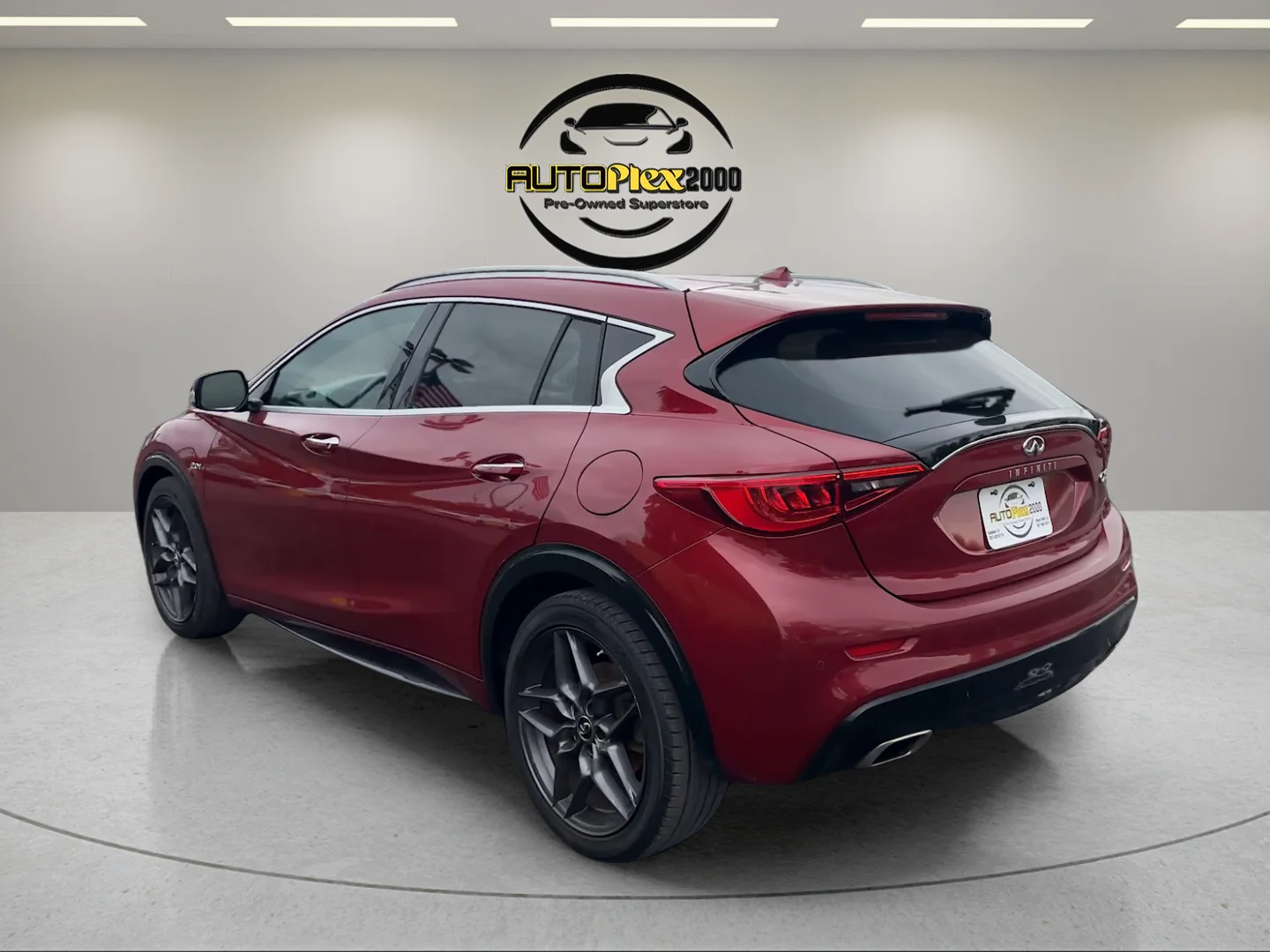 Used 2018 Red INFINITI Premium image 5
