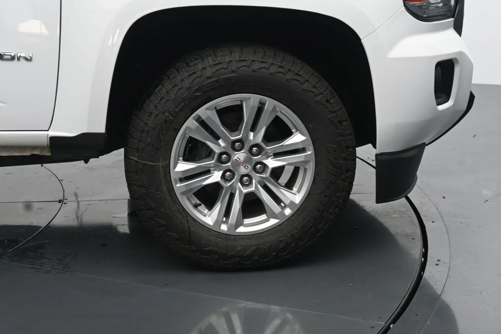 Used 2020 White GMC SLE1 image 11