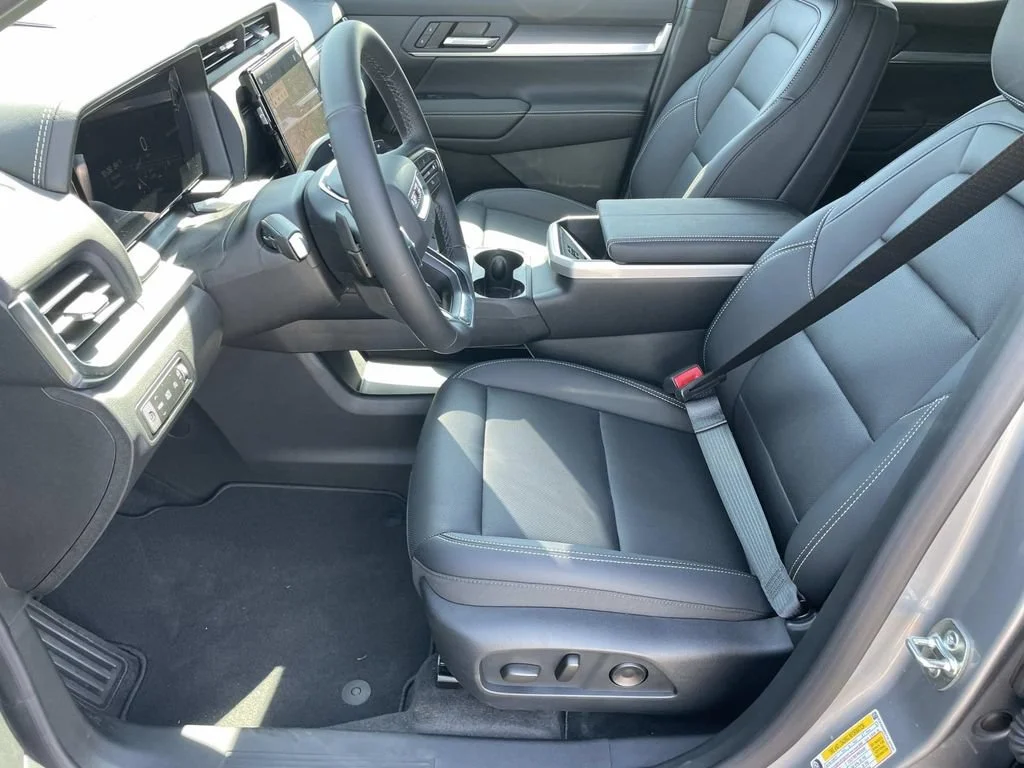 New 2027 Sterling Metallic GMC Elevation image 15