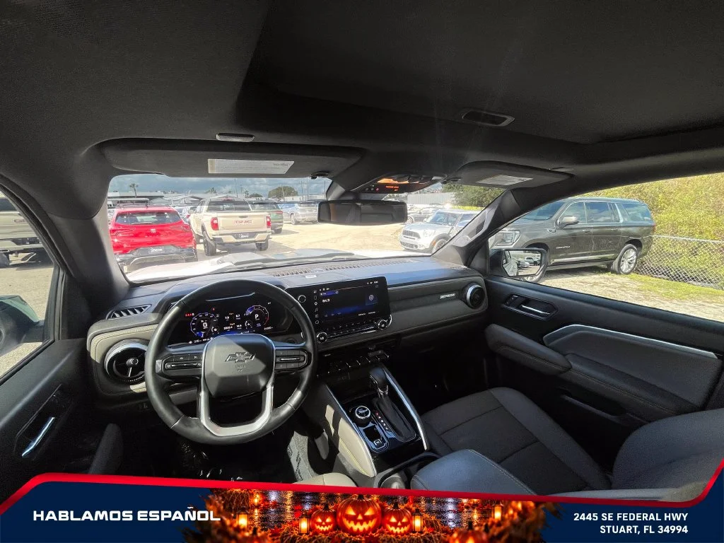 Used 2025 Summit White Chevrolet ZR2 image 27