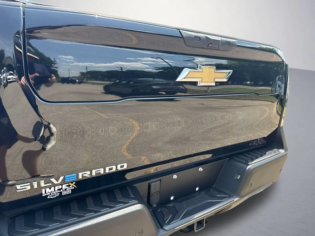 Used 2026 Black Chevrolet LT - Max Range image 32