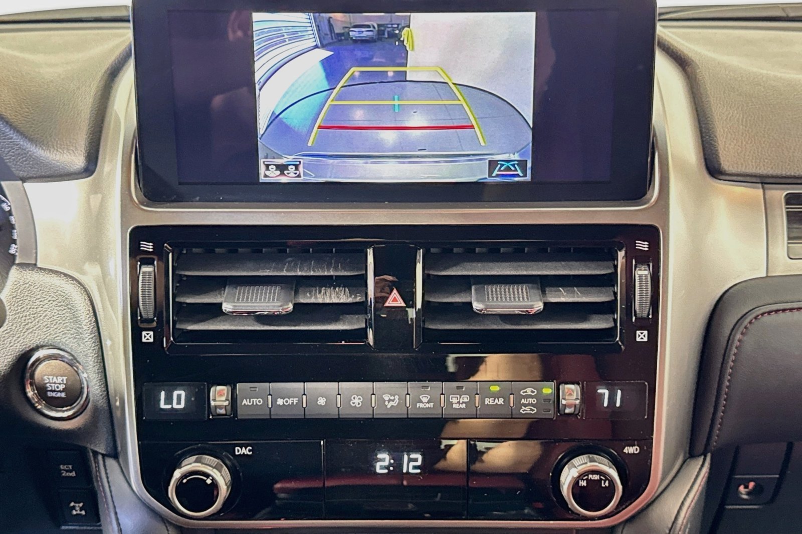 Used 2023 Atomic Silver Lexus GX 460 Premium image 14