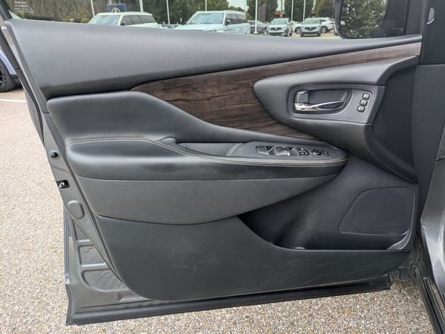 Used 2024 Gray Nissan Platinum image 25
