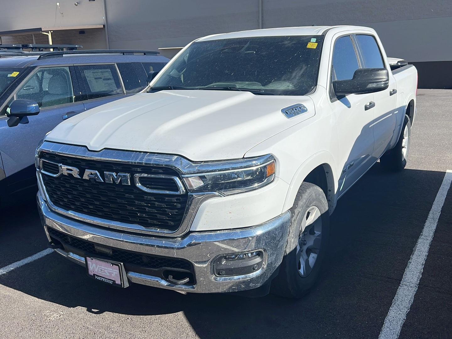 2025 RAM 1500 Big Horn/Lone Star 4x4 Crew Cab 5'7's photo