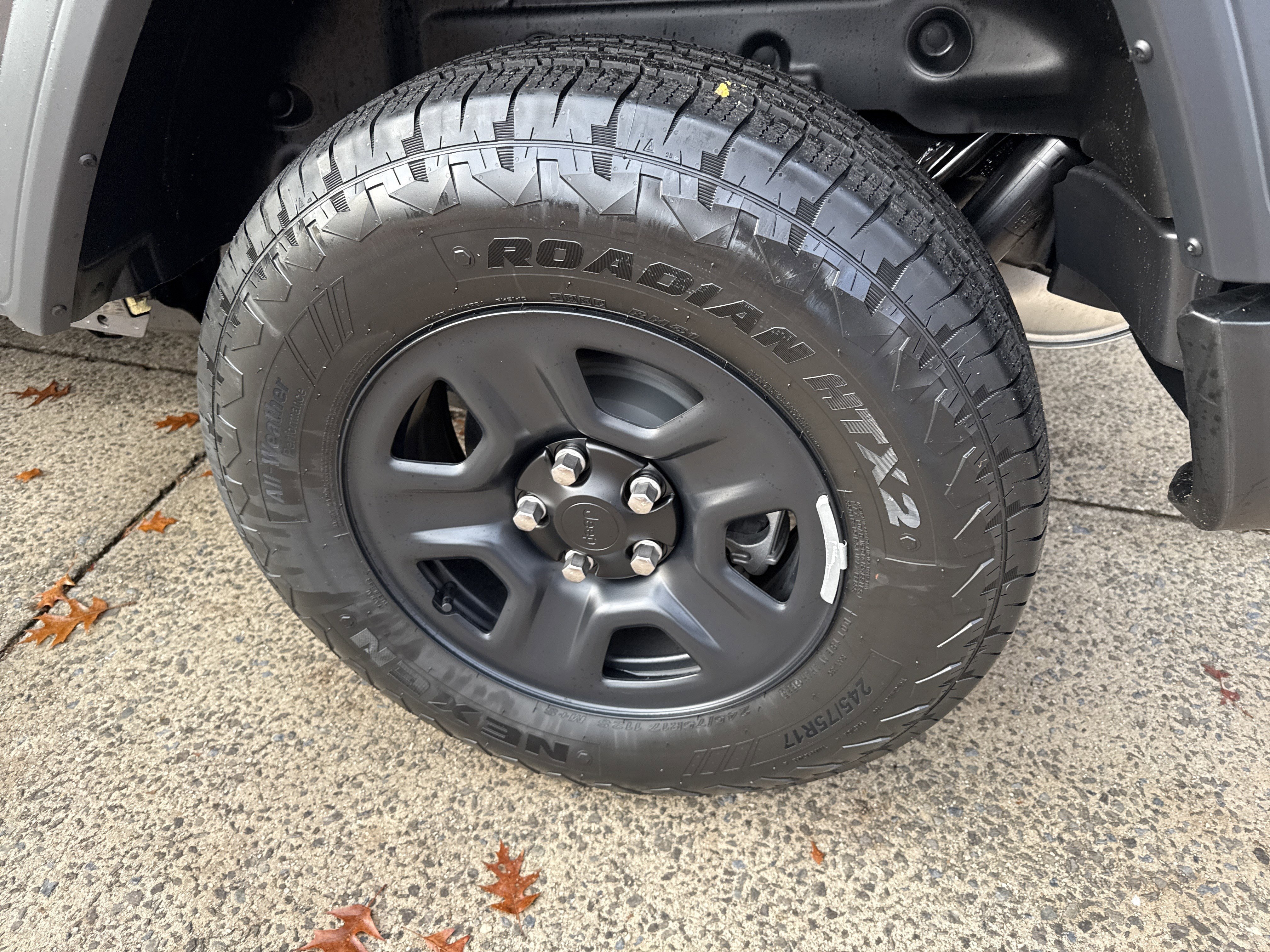 New 2026 Granite Crystal Metallic Clearcoat Jeep Sport image 19