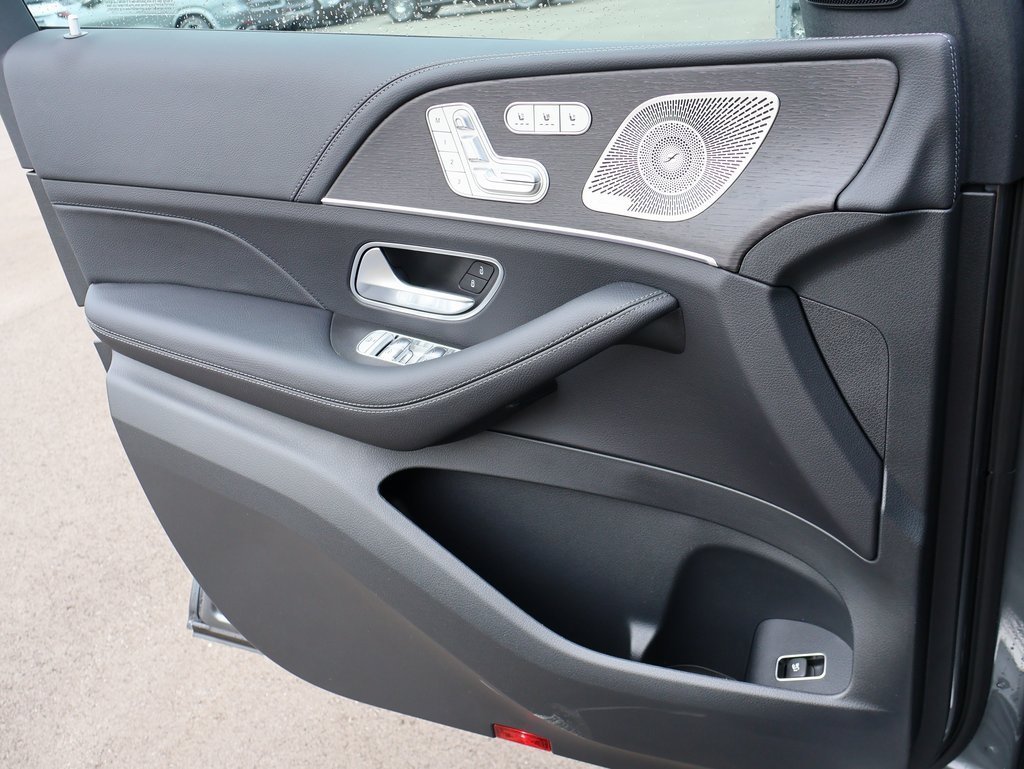 Used 2026 Selenite Gray Metallic Mercedes-Benz GLE 450 image 38