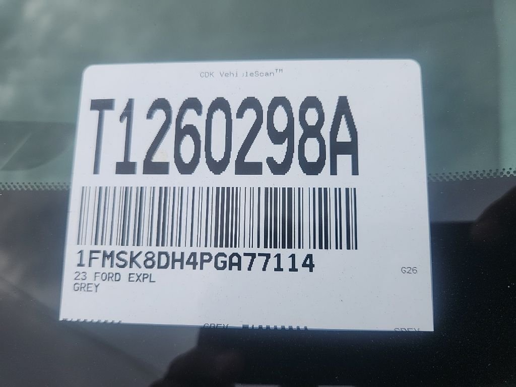 Used 2023 Silver Ford XLT image 5