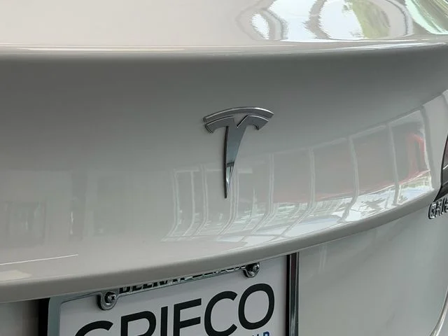 Used 2023 White Tesla Base image 10