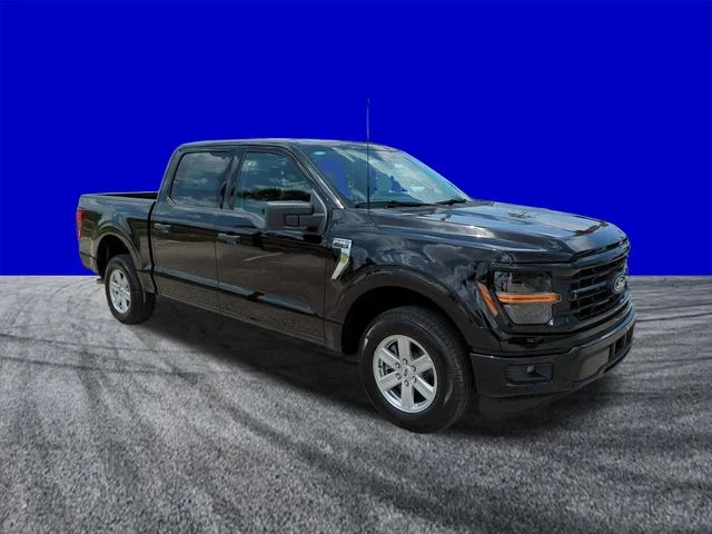 New 2026 Agate Black Metallic Ford XLT image 2