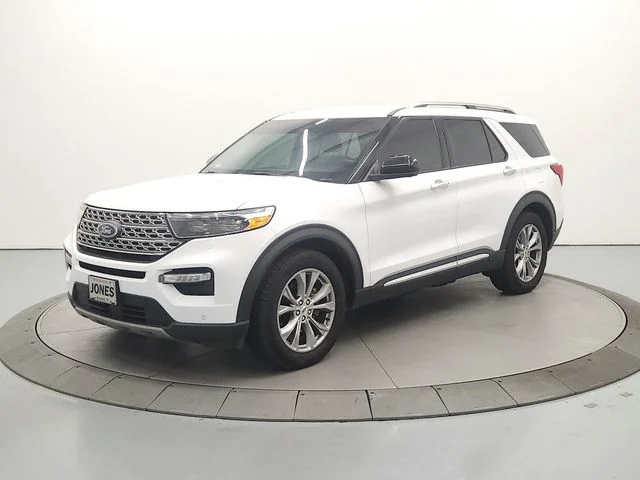 Used 2023 White Ford Limited image 4