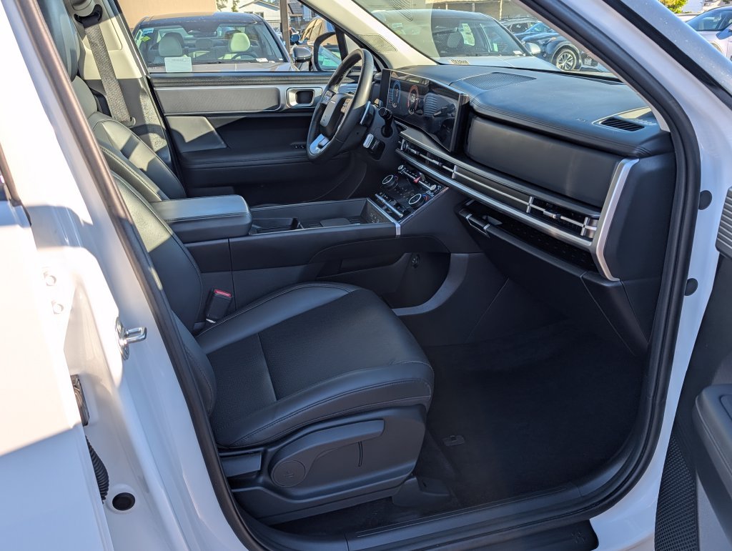 Used 2026 White Hyundai SEL image 9