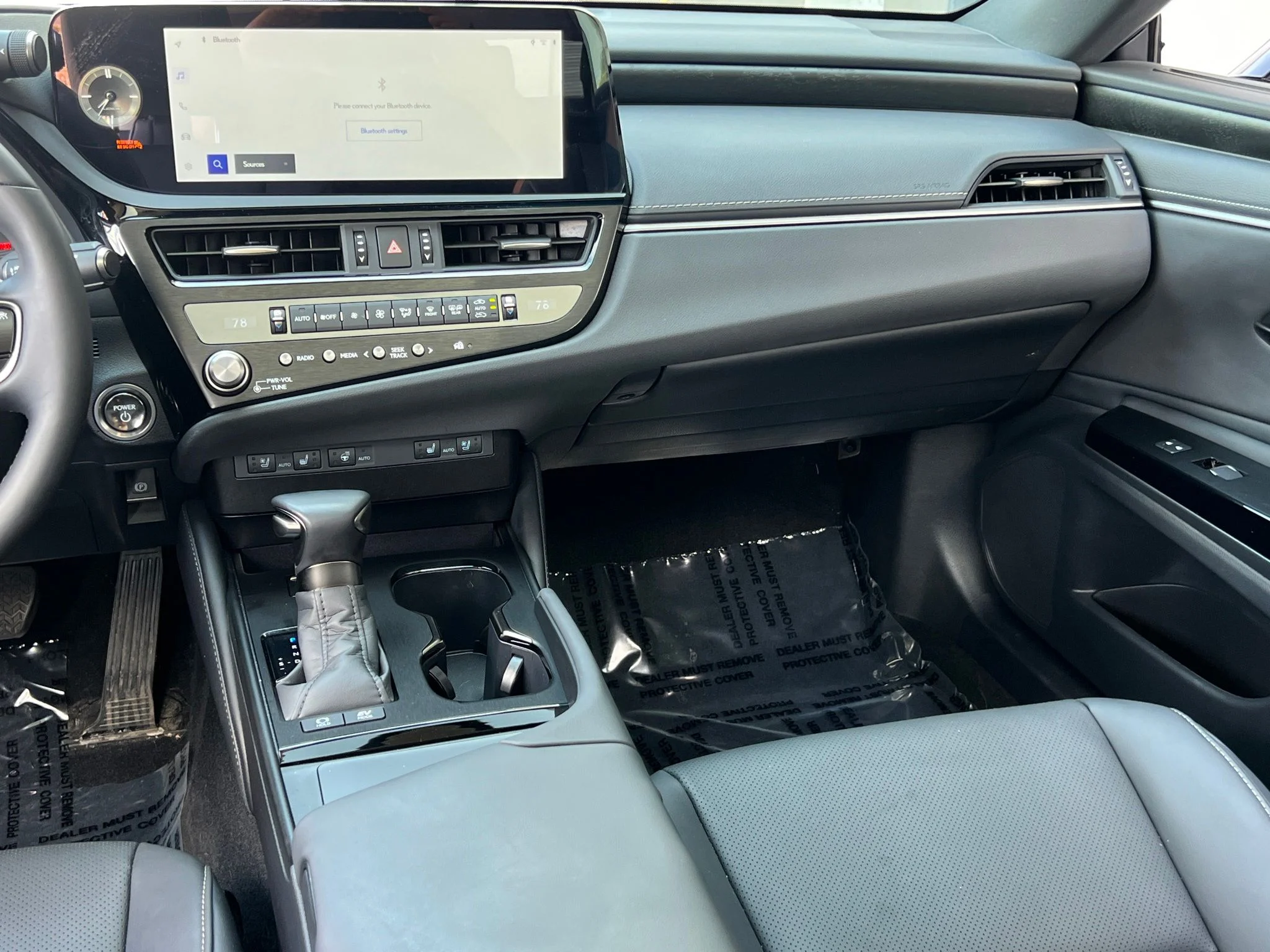 Used 2025 Red Lexus 300h F SPORT Design image 26