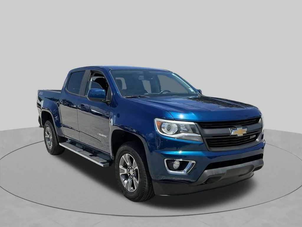 Used 2019 Blue Chevrolet Z71 image 9