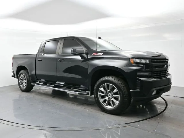Used 2022 Mosaic Black Metallic Chevrolet RST image 1