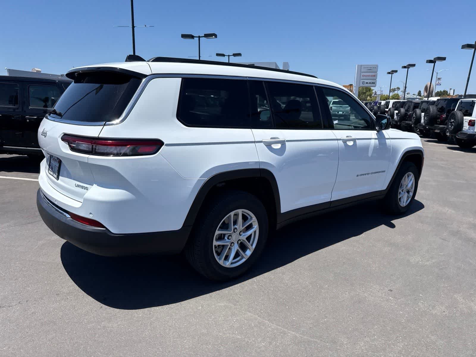 Used 2025 Bright White Clearcoat Jeep Laredo X image 11