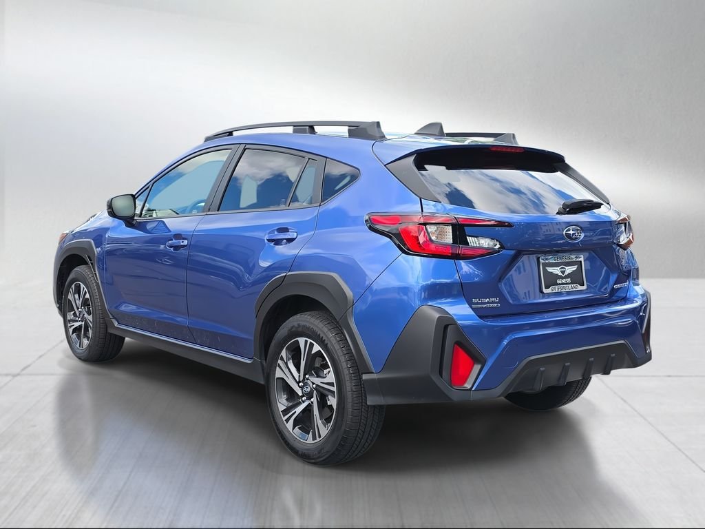 Used 2025 Daybreak Blue Pearl Subaru Premium image 5