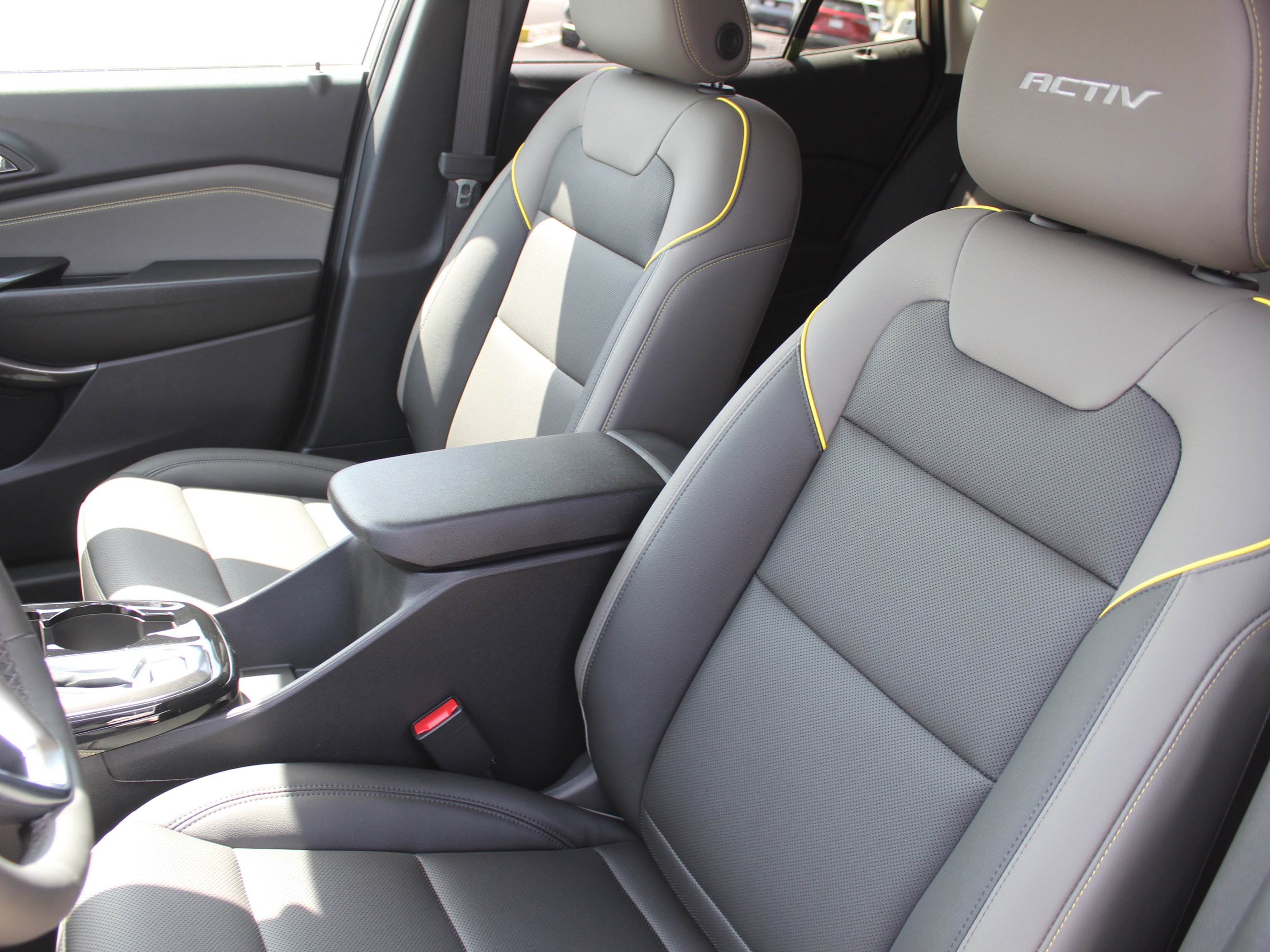 2026 Chevrolet Trax Activ - Photo 9
