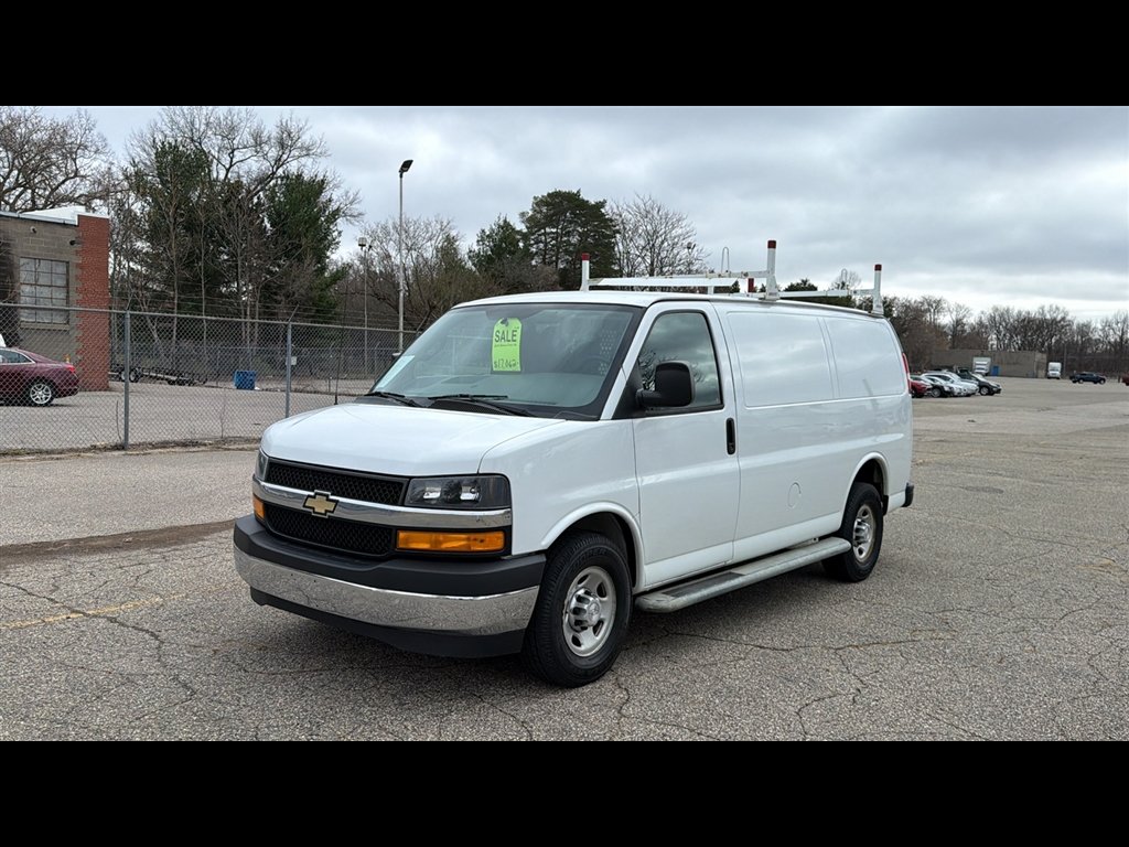 View vehicle photo 2