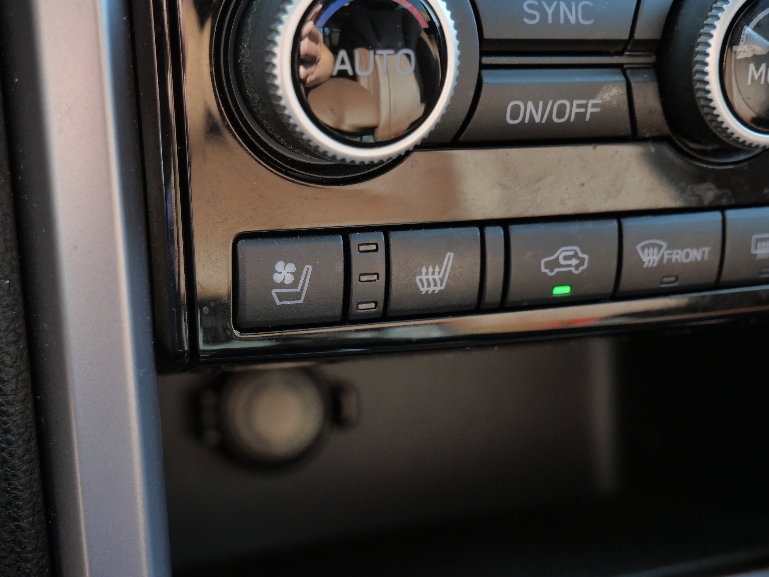 Used 2019 Magnetite Gray Metallic Subaru Touring image 30