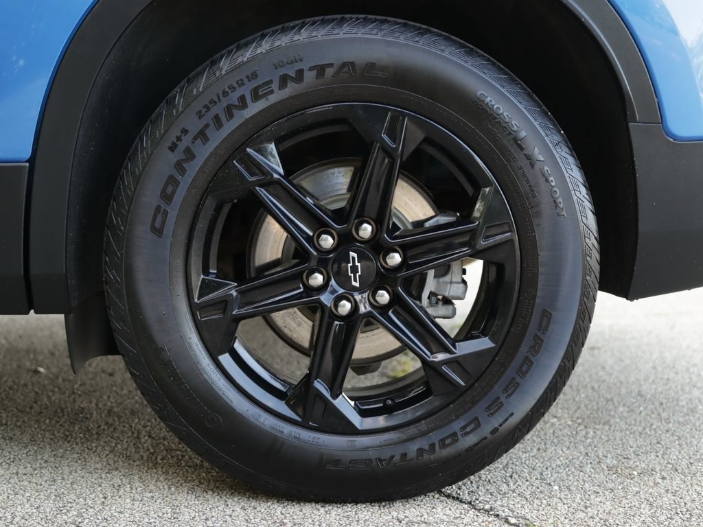 Used 2024 Riptide Blue Metallic Chevrolet 2LT image 37