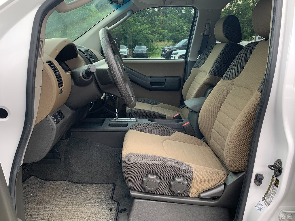 Used 2007 Avalanche Nissan S image 10
