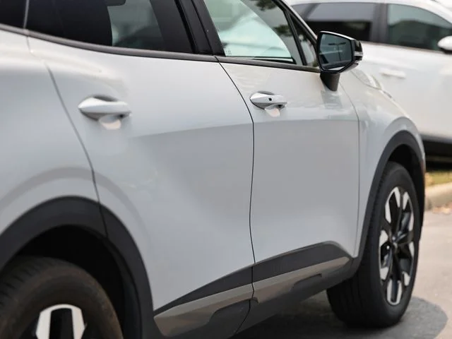 Used 2023 Wolf Gray Kia X-Line image 8