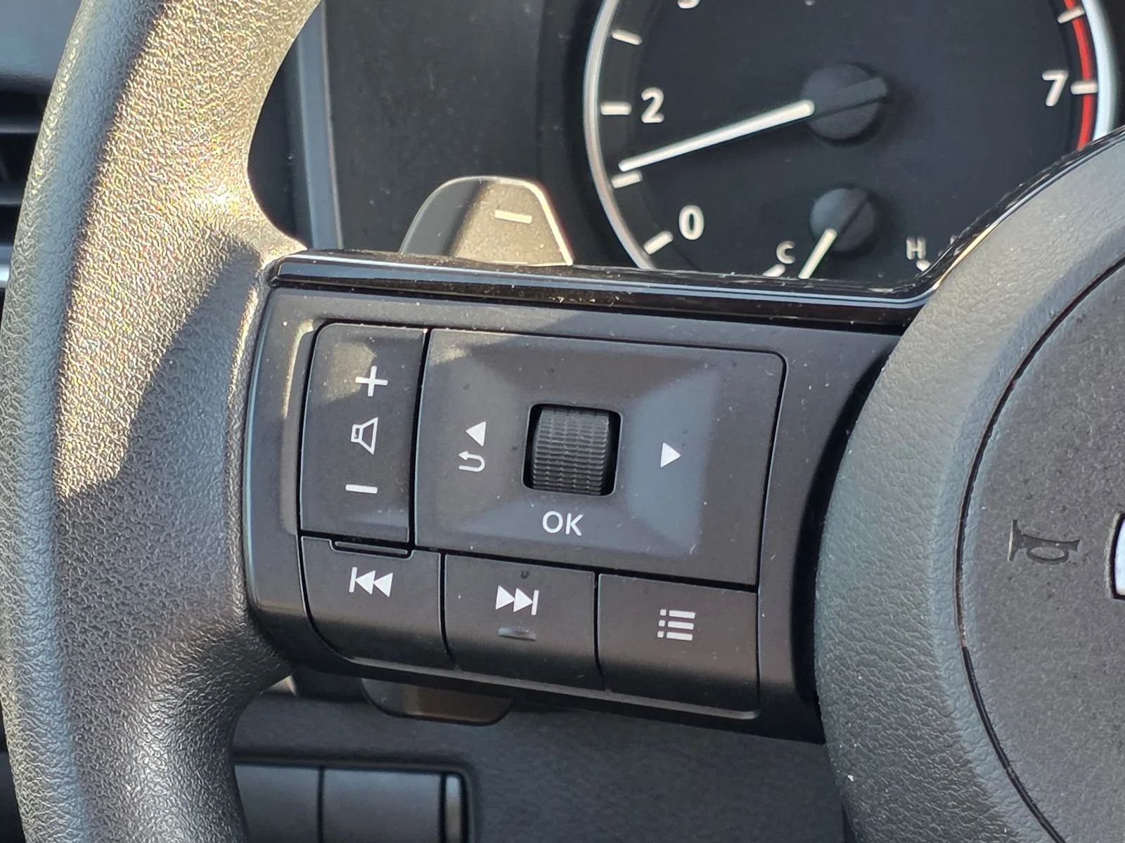 Used 2023 Silver Nissan SV image 40