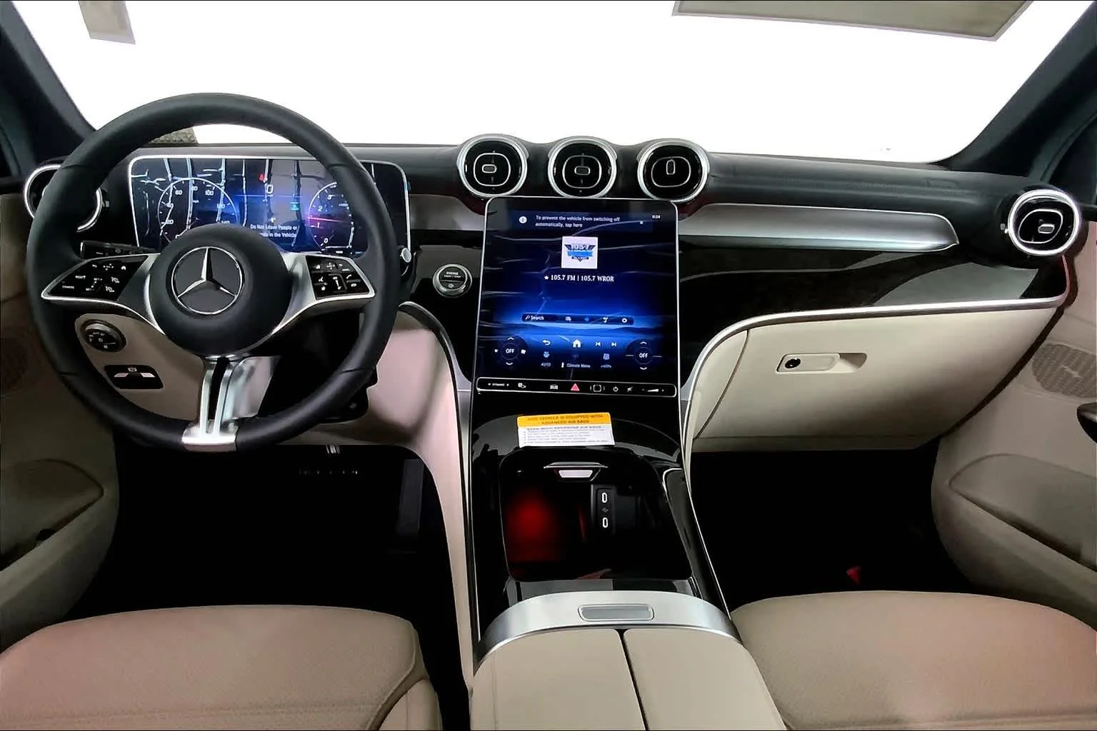 Used 2025 Cirrus Silver Metallic Mercedes-Benz GLC 300 image 8