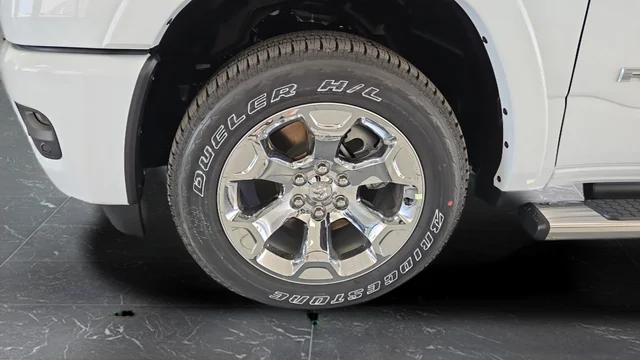 New 2026 Bright White Clear-Coat Exterior Paint RAM Big Horn/Lone Star image 36