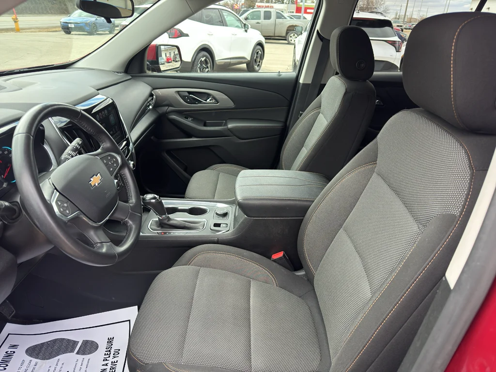 Used 2019 Cajun Red Tintcoat Chevrolet LT Cloth image 15