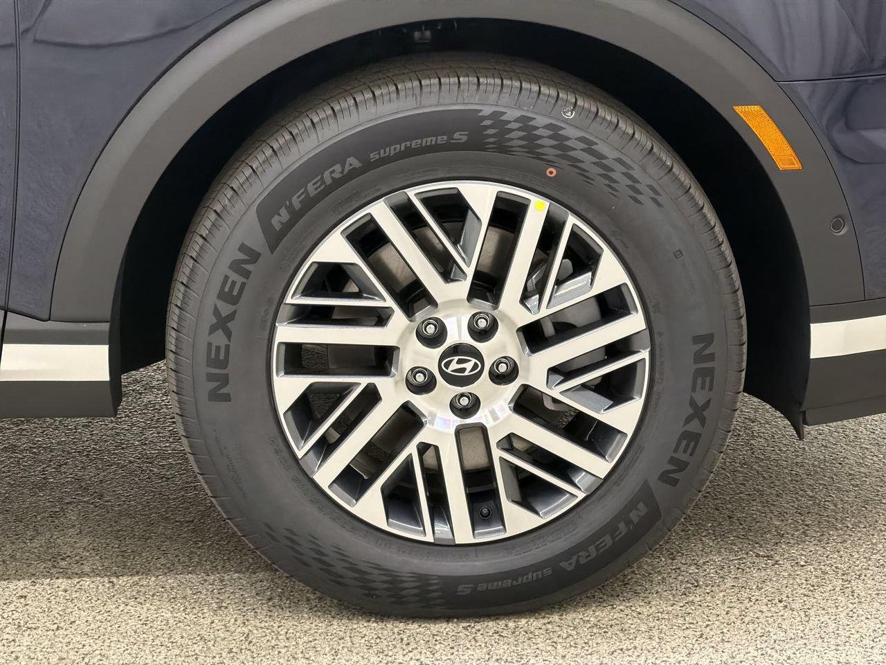 New 2027 Pacific Sapphire Pearl Hyundai SEL Premium AWD image 10