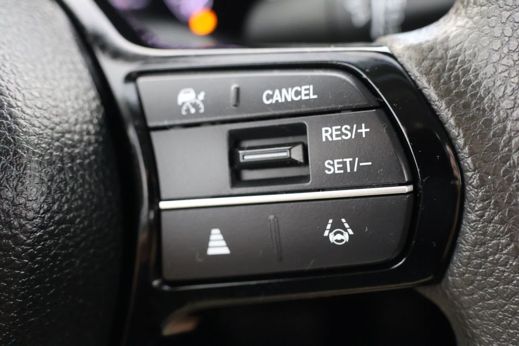 Used 2025 Platinum White Pearl Honda LX image 12