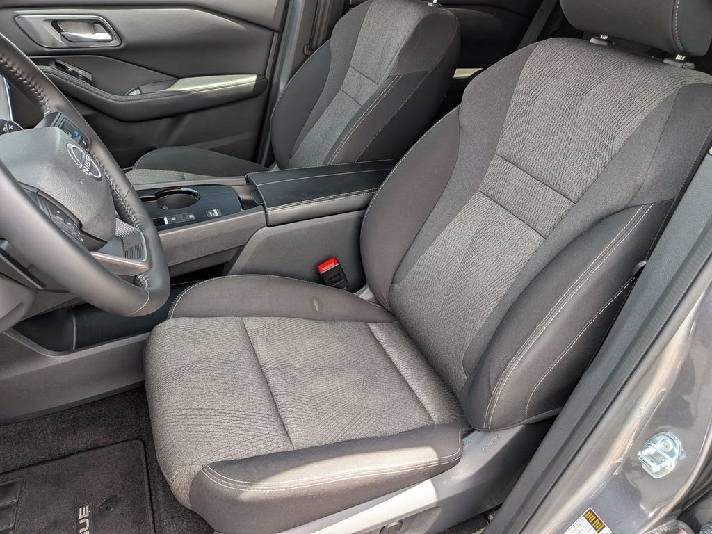 Used 2025 Gun Metallic Nissan SV image 31
