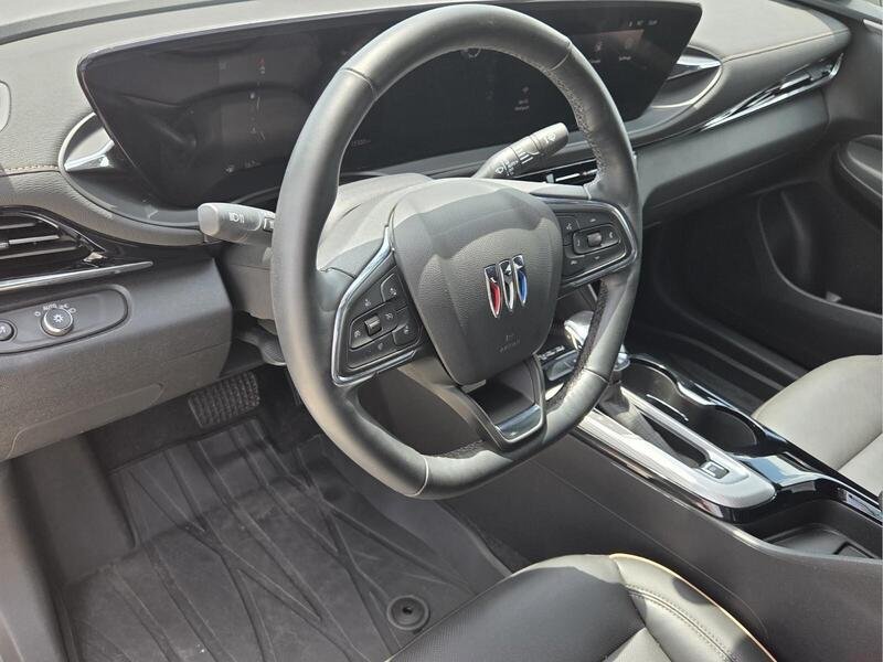 Used 2025 White Frost BUICK FWD 4DR AVENIR image 11