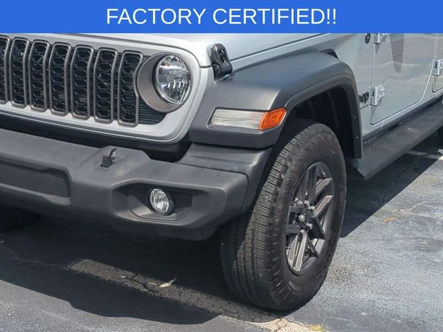 Used 2024 Silver Jeep Sport S image 9