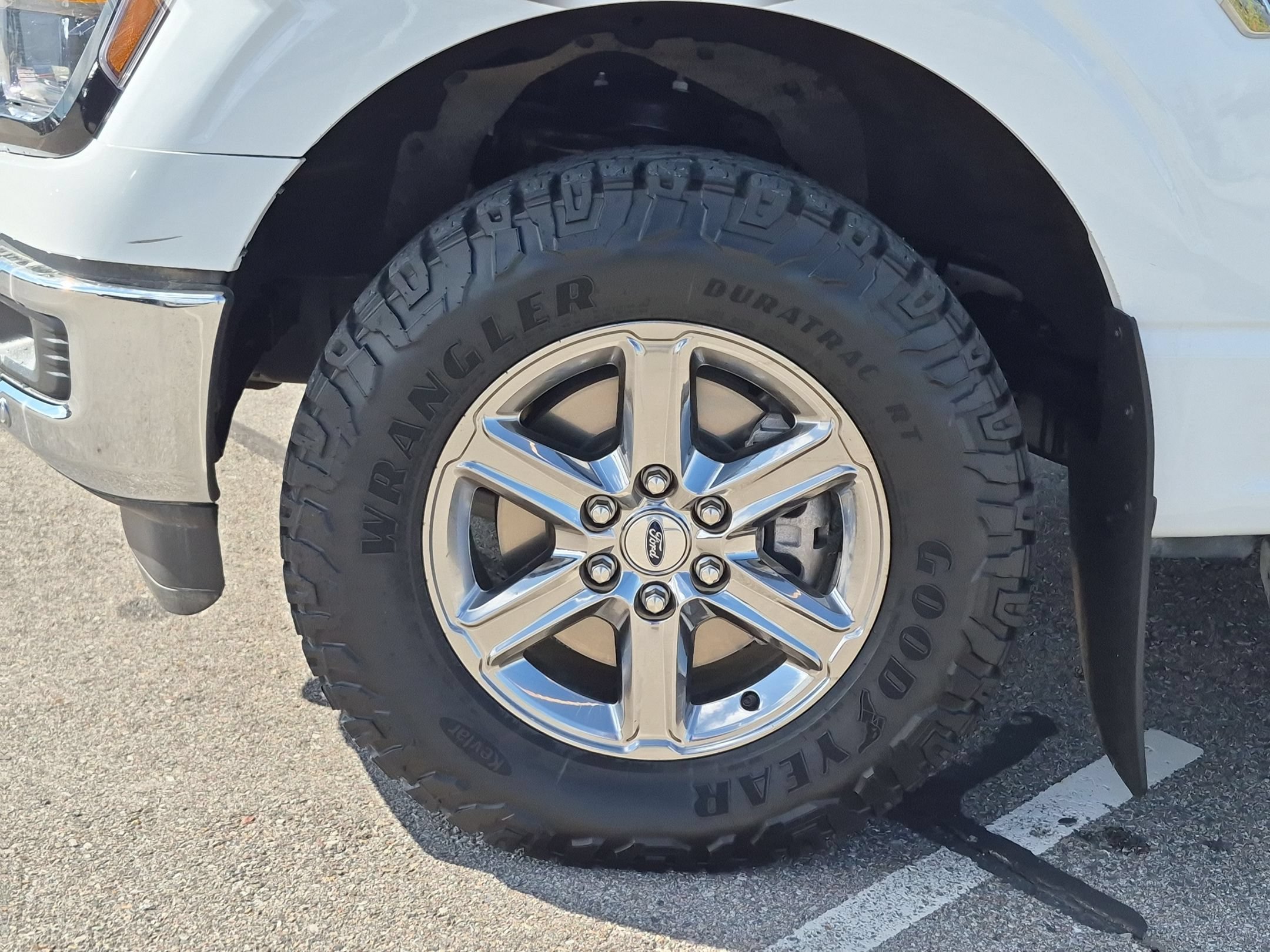 Used 2024 White Ford XLT image 10