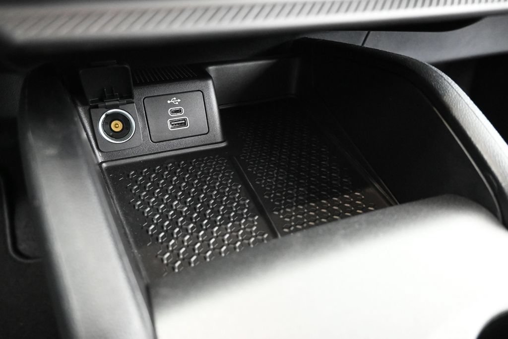 New 2026 Carbonized Gray Metallic Ford Outer Banks image 18