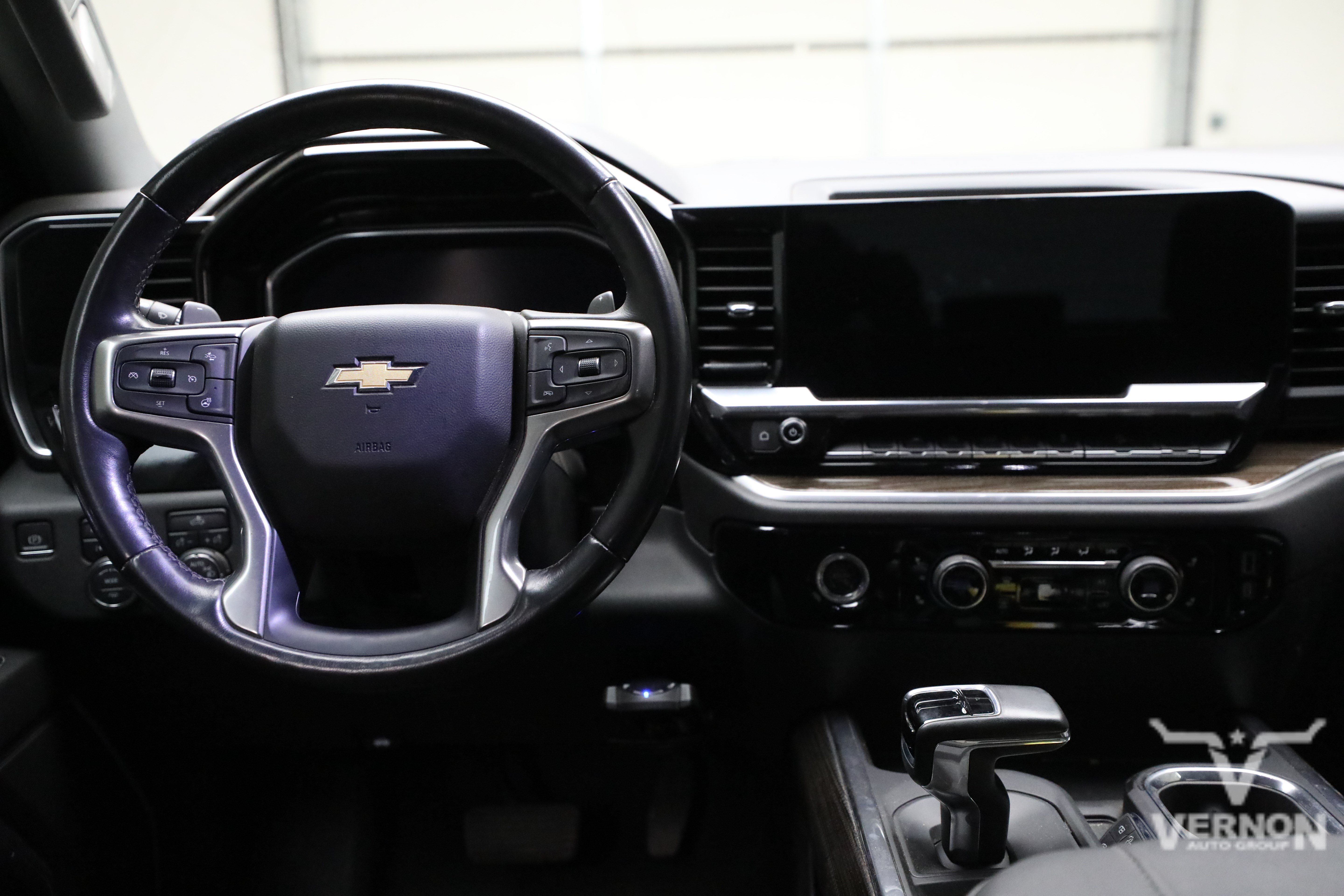 Used 2023 Sterling Gray Metallic Chevrolet Y image 9