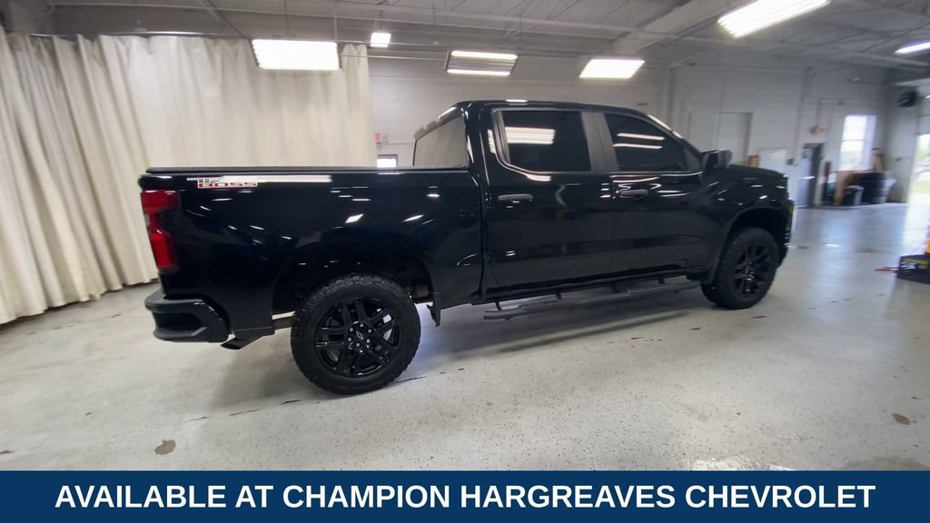 Used 2022 BLACK Chevrolet Custom Trail Boss image 11