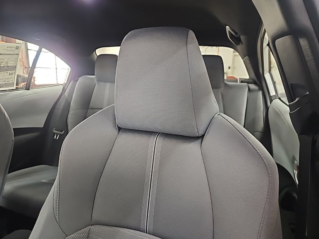 2026 Toyota Corolla SE - Photo 12