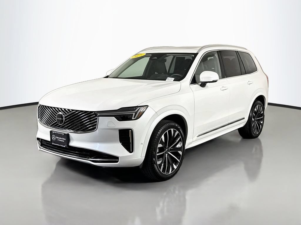 Used 2025 White Volvo Plus image 3