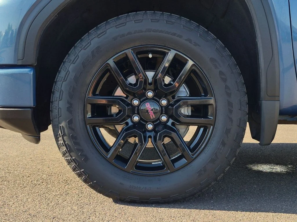 Used 2024 Downpour Metallic GMC Elevation image 24