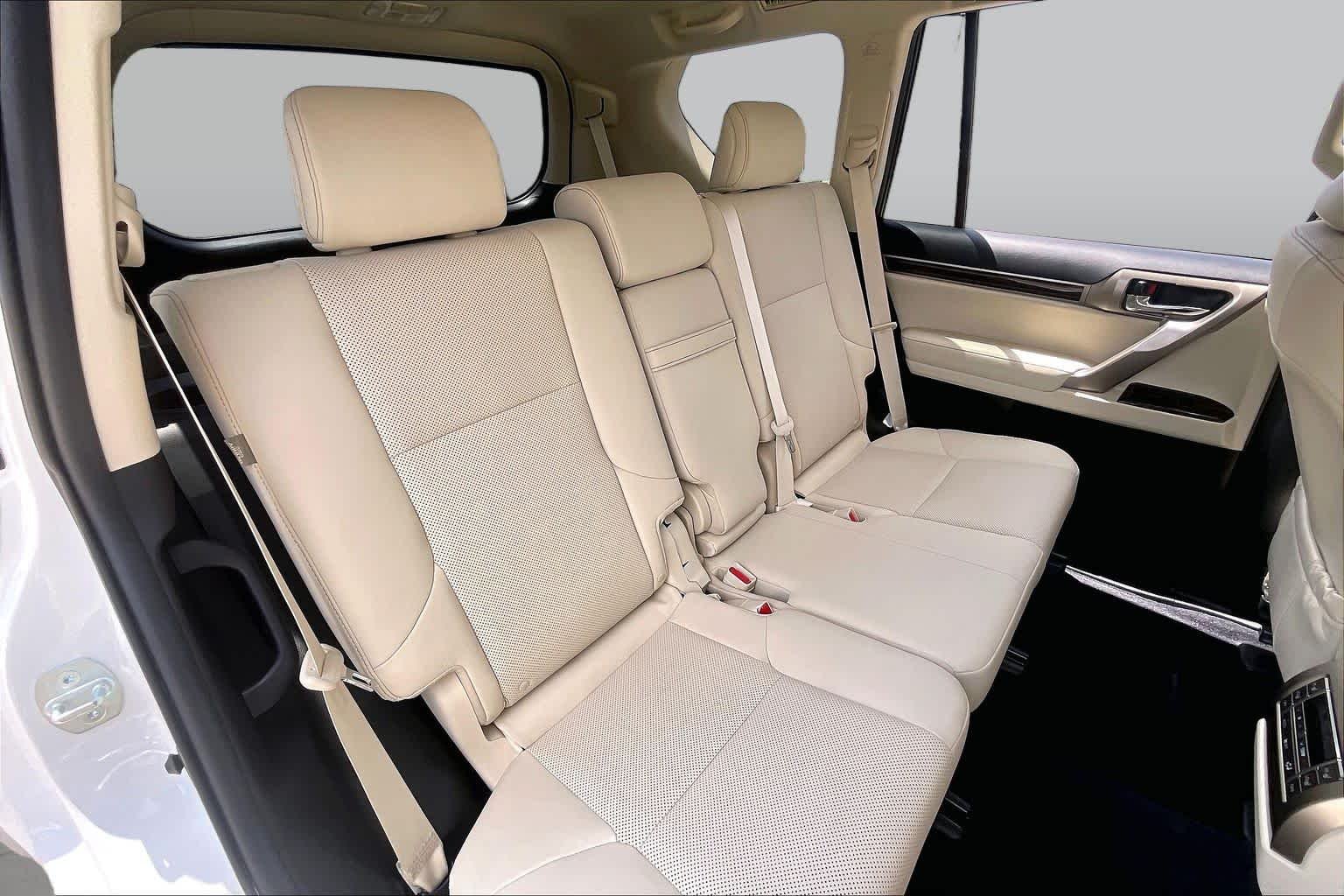 Used 2021 Starfire Pearl Lexus Premium image 17