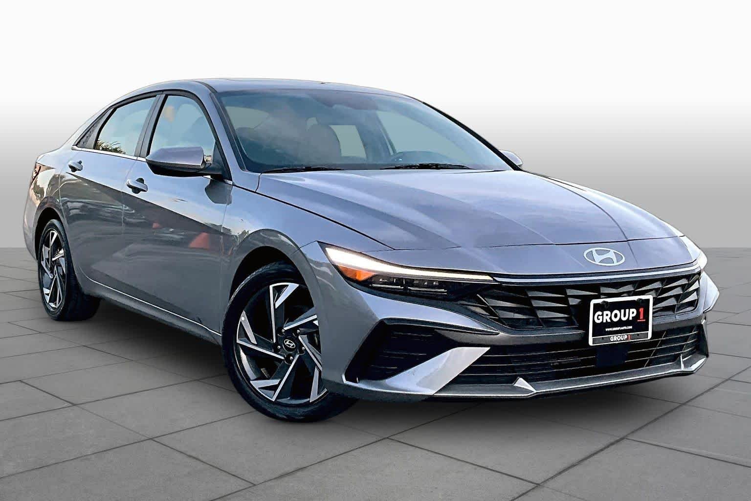 Used 2024 Ecotronic Gray Hyundai Limited image 3