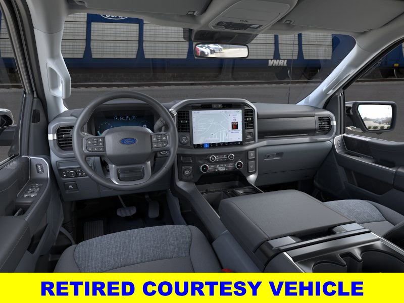 2025 Ford F-150 XLT - Photo 9